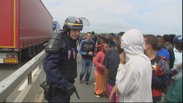 Des milliers de migrants ont tenté de pénétrer sur le site su tunnel de la Manche.