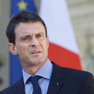 Le Premier ministre français Manuel Valls lors d'une conférence de presse, après l'arrestation d'un Algérien qui aurait tenté de planifier un attentat contre une église.