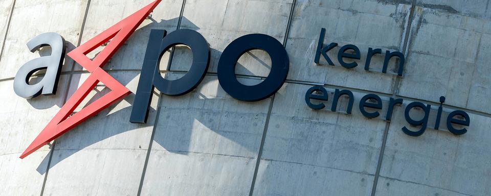 Le logo d'Axpo, dans la centrale nucléaire de Beznau. [Keystone - Walter Bieri]