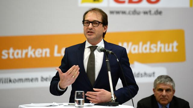 Le ministre allemand Alexander Dobrindt à Waldshut-Tiengeni vendredi. [DPA/AFP - Patrick Seeger]