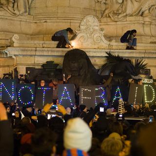 La manifestation parisienne de mercredi soir. [AFP - Citizenside/Richar Hold Ing.]