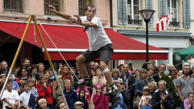 Spectacle de rue à Delémont, à l'occasion de la "Fête du peuple", en septembre 2013. [BIST/Daniele Ludwig]