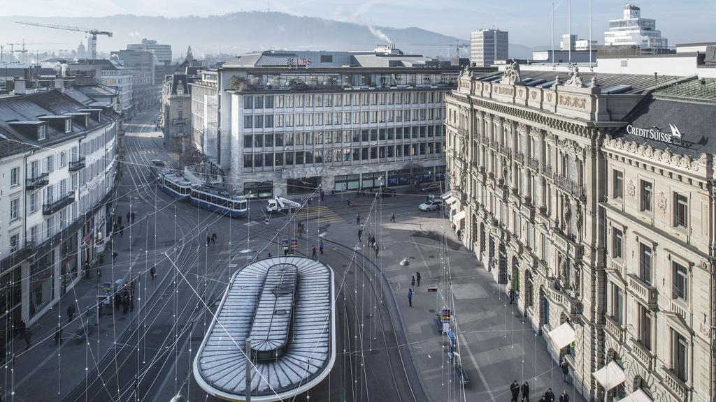 La Paradeplatz à Zurich, symbole de l'économie suisse [CHRISTIAN BEUTLER]
