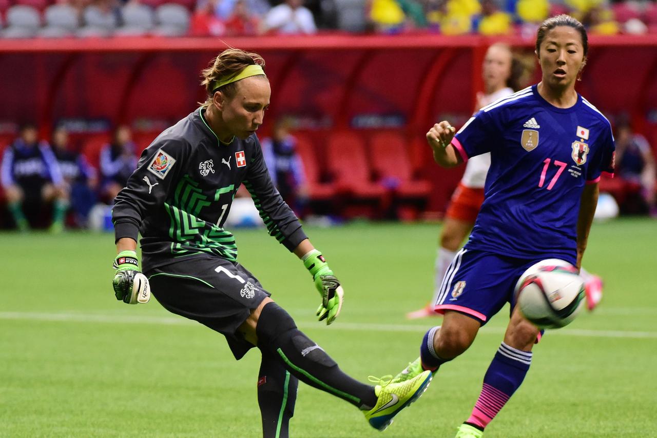 Gaëlle Thalmann a joué de malchance sur le penalty. [USA Today Sports - Anne-Marie Sorvin]