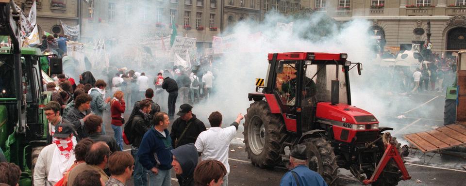 Manifestation paysanne de 1996 à Berne. [Keystone]