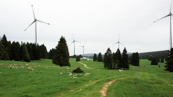 Photomontage du projet sur l'alpage de la commune du Chenit. [Eoljoux]