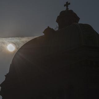 L'éclipse partielle de soleil au-dessus de la coupole du palais fédéral, le 20 mars 2015.