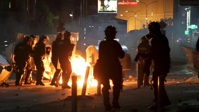 Des violences ont opposés la police à des manifestants dans la capitale du Kosovo, Pristina [Hazir Reka]