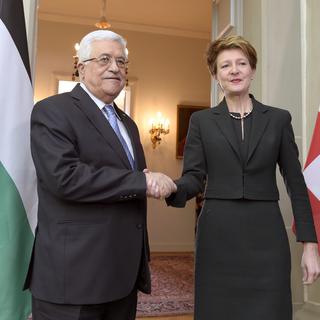 Mahmoud Abbas s'est entretenu avec la présidente de la Confédération Simonetta Sommaruga. [Keystone - Alessandro Della Valle]