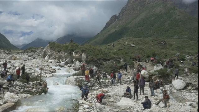 Le col de Larkya La au Népal, à 5106 mètres d'altitude, dont le sentier à été endommagé par le séisme le 25 avril. [DR]