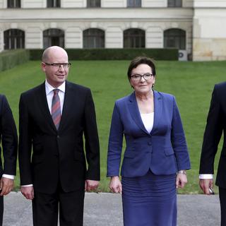 Les Premiers ministres de la Hongrie, la République tchèque, la Pologne et la Slovénie à Prague. [Reuters - David W Cerny]