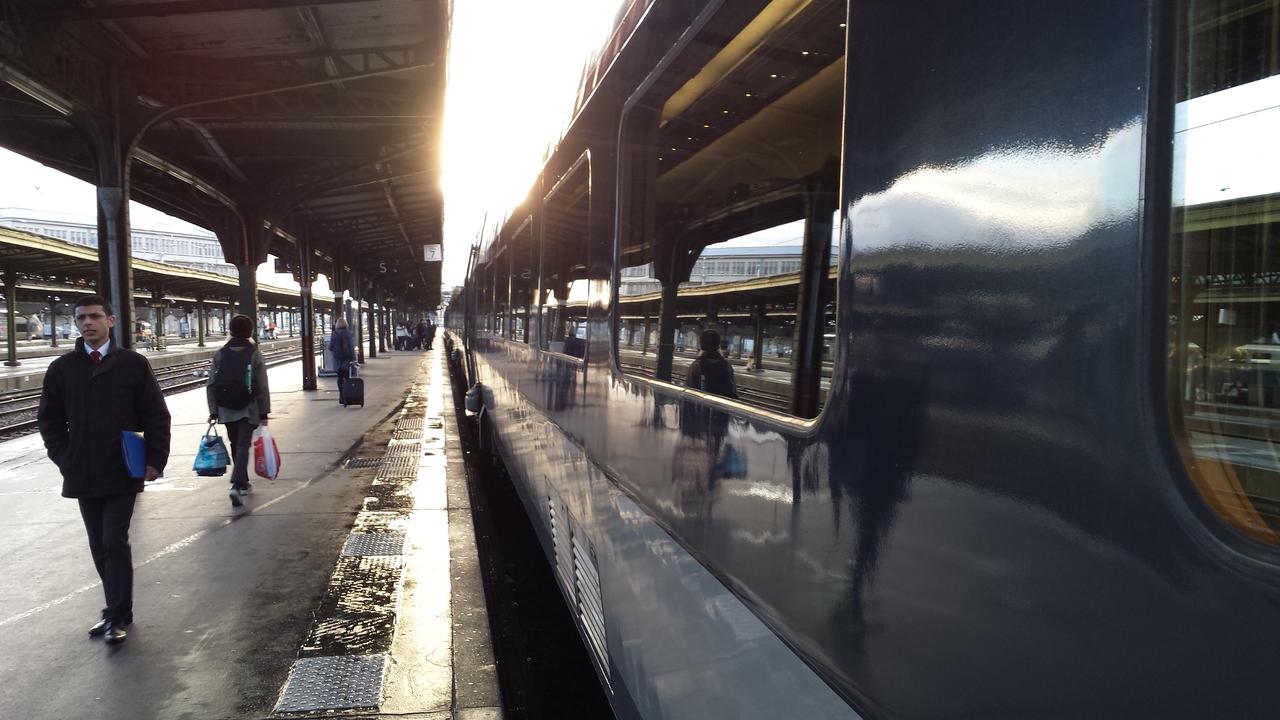 L'arrivée du TGV à Paris Gare de Lyon. [RTS - Didier Kessi]