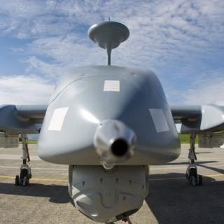 Drone d'Israel Aerospace Industries (IAI) sur la place d'armes d'Emmen en 2012. [Keystone - Alessandro Della Bella]