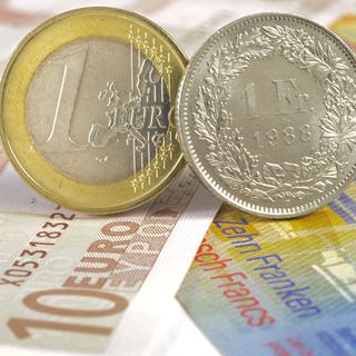 Le consommateur suisse peut-il payer en euro en Suisse? [Fotolia - Wolfilser]