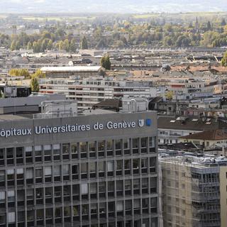 L'un des bâtiments des Hôpitaux universitaires de Genève (HUG). [Keystone - Martial Trezzini]