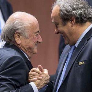 A les entendre, Blatter et Platini n'ont rien fait d'illégal. [key]
