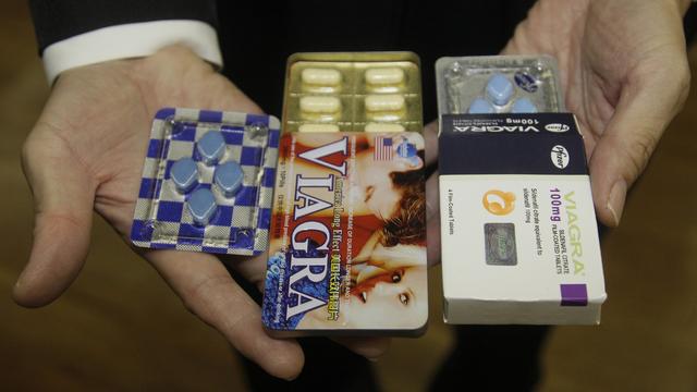 Les médicaments contre les troubles érectiles figurent souvent dans les contrefaçons saisies. [AP Photo - Sakchai Lalit]