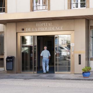 Le groupe GSMN est propriétaire notamment de l'Hôpital de la Providence à Neuchâtel. [Keystone - Sandro Campardo]