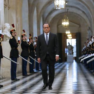 Le président français François Hollande à son arrivée à Versailles. [AFP - Michel Euler]