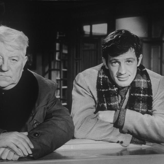 Jean Gabin et Jean-Paul Belmondo dans "Un singe en hiver" d'Henri Verneuil, 1962. [Photo 12 / AFP - Marcel Dole]
