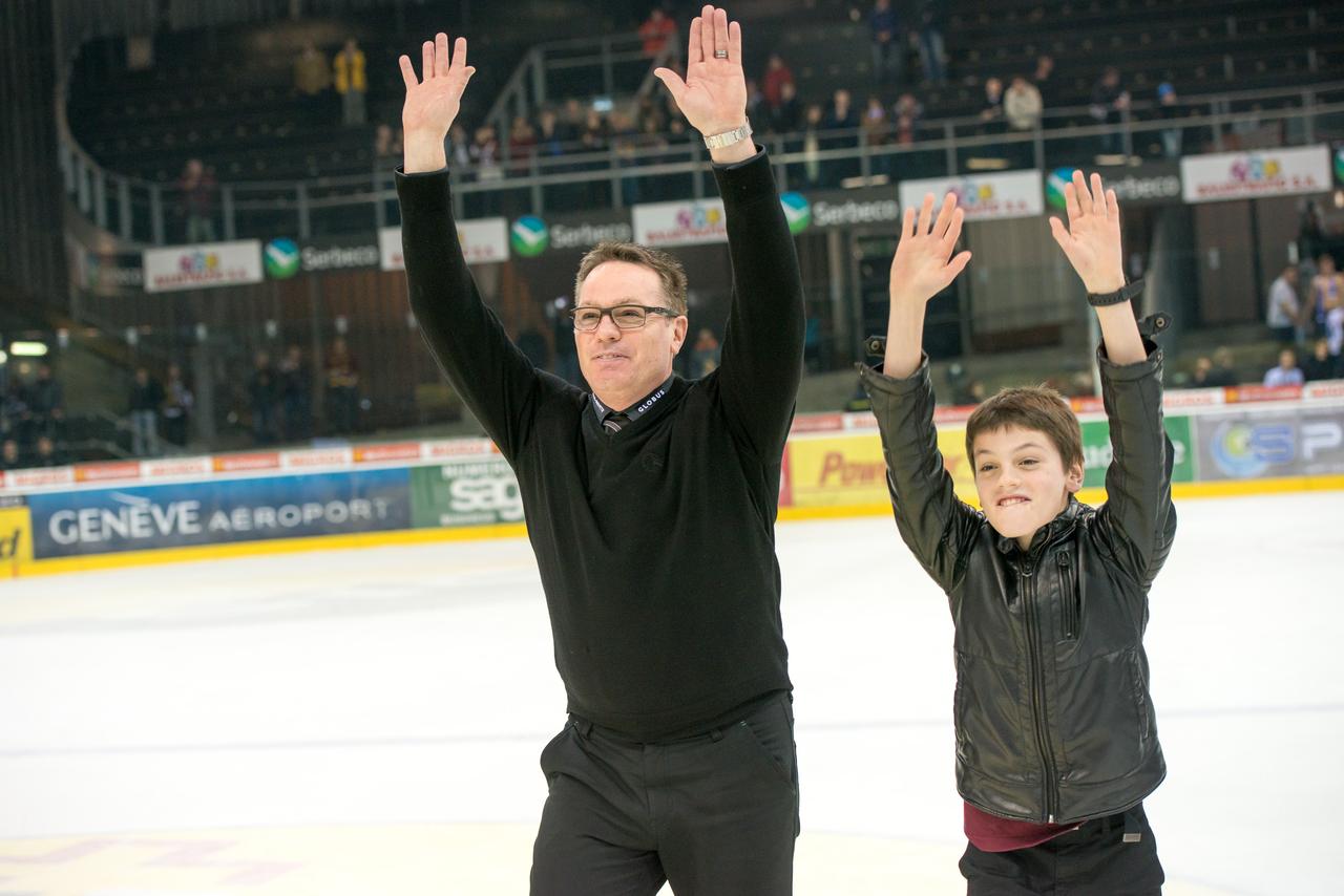 Chris McSorley et son fils ont été ovationnés par les supporters genevois. [EQ Images - 50/Robert Hradil]