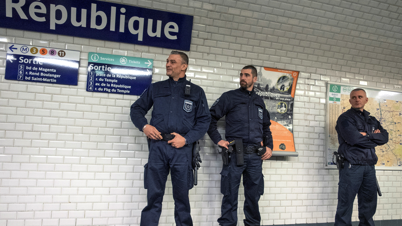 Les alertes se multiplient à Paris depuis les attentats, l'une d'entre elles mardi à la station de métro République. [RIA Novosti/AFP - Vladimir Pesnya]