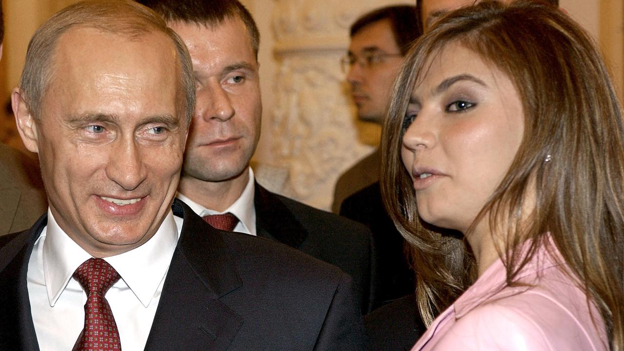 Vladimir Poutine et Alina Kabaeva au Kremlin en 2004. [REUTERS/ITAR-TASS/PRESIDENTIAL PRESS SERVICE]