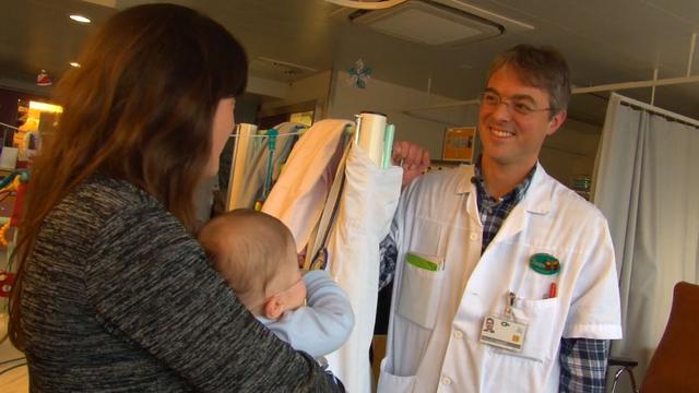 L'aumônier du CHUV visite les patients de l'hôpital. [vimeo.com/114888008]