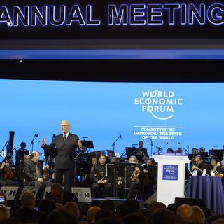 Klaus Schwab a ouvert l'édition 2015 du WEF. [Keystone - Jean-Christophe Bott]