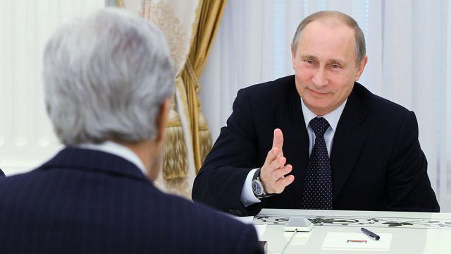 John Kerry avait été reçu par Vladimir Poutine au Kremlin en mai 2013. [Presidential Press Service/RIA-Novosti/AP - Mikhail Klimentyev]