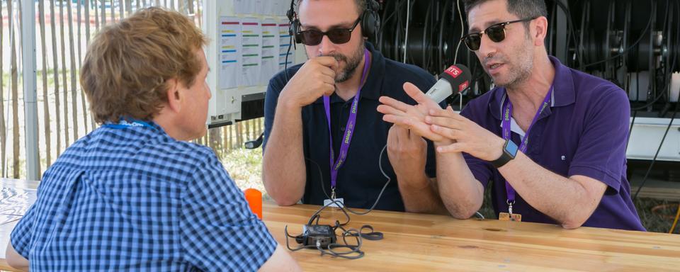 Daniel Rossellat répond à Arnaud Robert et Yann Zitouni. [RTS - Jérôme Genet]