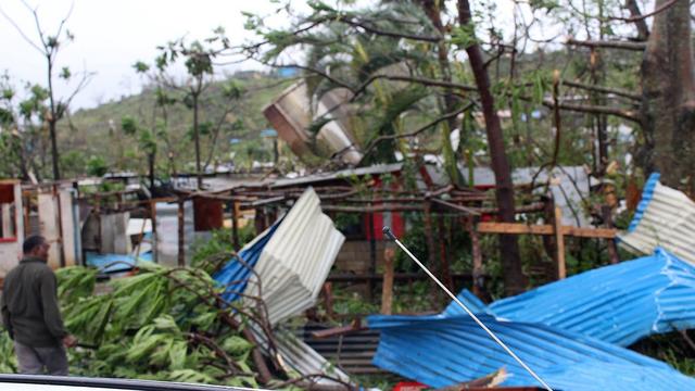 On voit ici les débris d'une construction à Port Vila, capitale de Vanuatu après le passage de Pam. [Isso Nihemi]