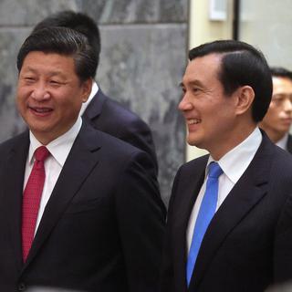 Les président Xi Jinping et Ma Ying-jeou lors de leur rencontre à Singapour.