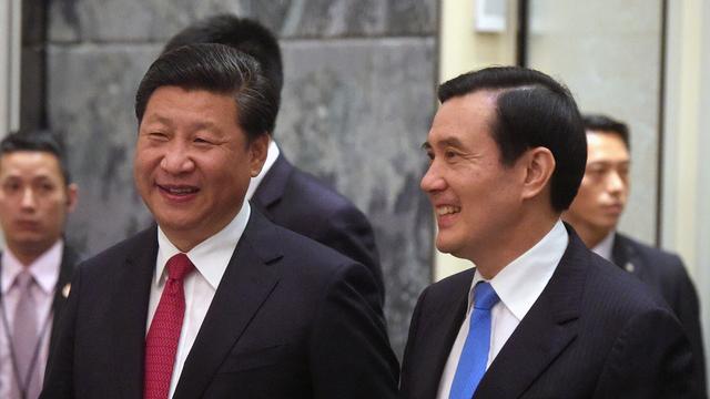 Les président Xi Jinping et Ma Ying-jeou lors de leur rencontre à Singapour.