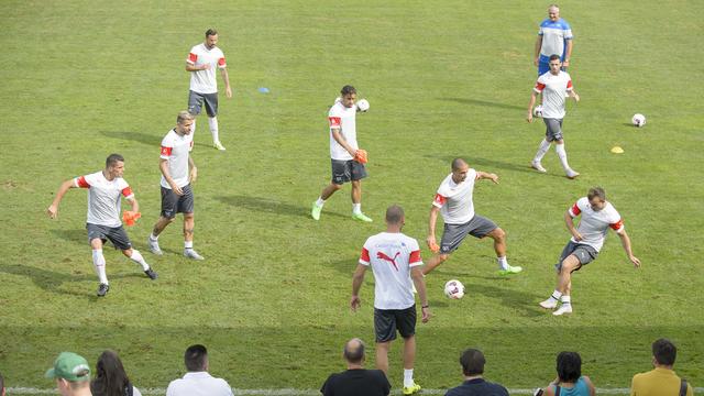 L'équipe de Suisse de football en entraînement, mardi dernier. [Keystone - Anthony Anex]