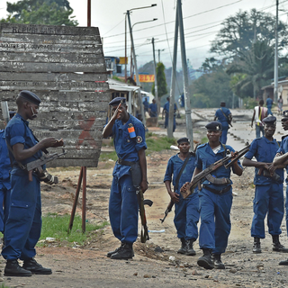 Les violences qui secouent Bujumbura et sa périphérie ont déjà fait plusieurs centaines de morts et de blessés. [AFP - Carl de Souza]