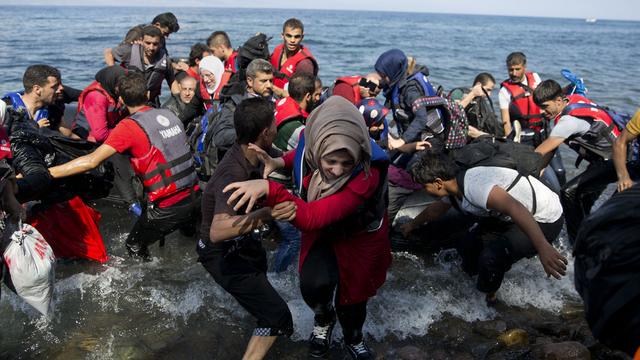 Des centaines de migrants arrivent chaque jour sur l'île grecque de Lesbos. [key - AP Photo/Petros Giannakouris]