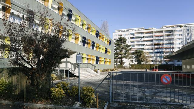 Le quartier de Florissant à Renens compte 8 barres de logement et un collège. [key - Gaetan Bally]