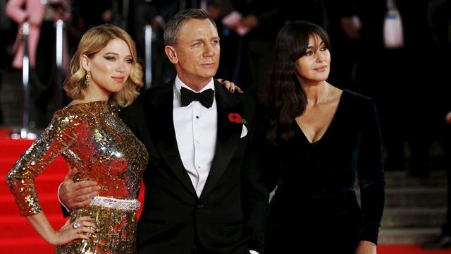 Lea Seydoux, Daniel Craig et Monica Bellucci étaient présents sur le tapis rouge au Royal Albert Hall. [Luke MacGregor]