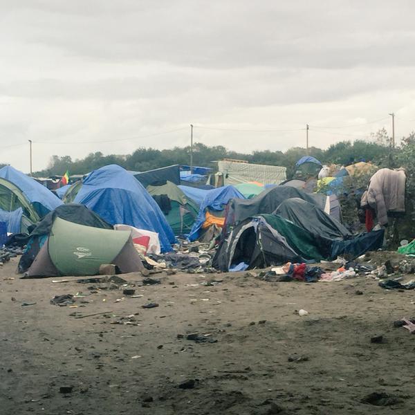 La "jungle" de Calais. [Twitter - Nicolae Schiau]