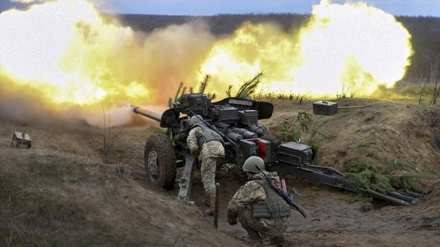 Les affrontements à l'arme lourde continuent dans certains points chauds autours de Donetsk. [EPA/Keystone - Markiian Lyseiko]