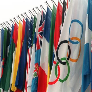 Le drapeau du Comité International Olympique au Musée Olympique, à Lausanne. [keystone - Fabrice Coffrini]