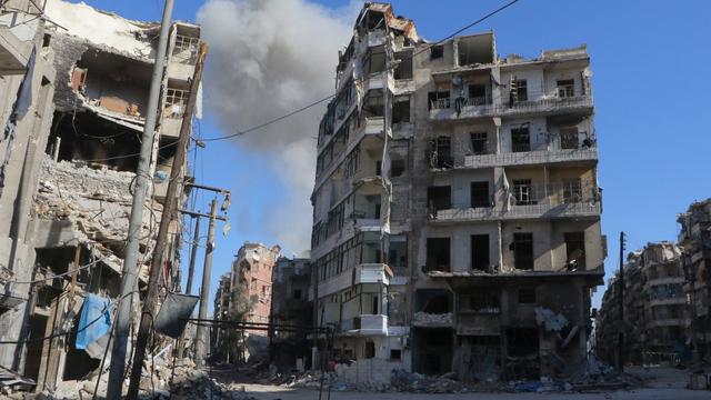 Quartier d'Alep pris sous les bombardements du régime syrien, 07.12.2016. [Anadolu Agency/AFP - Ibrahim Ebu Leys]
