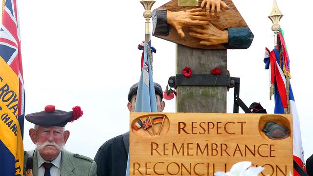 Les commémorations ont souligné l'esprit de réconciliation entre la France, la Grande-Bretagne et l'Allemagne à l'occasion du centenaire de la bataille de la Somme.