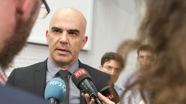 Le conseiller fédéral Alain Berset en charge de la Santé publique. [Keystone - Lukas Lehmann]