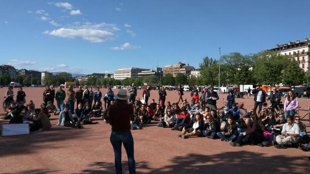 Les participants ont prévu de se réunir à nouveau dimanche prochain. [DR - Nuit debout Genève]