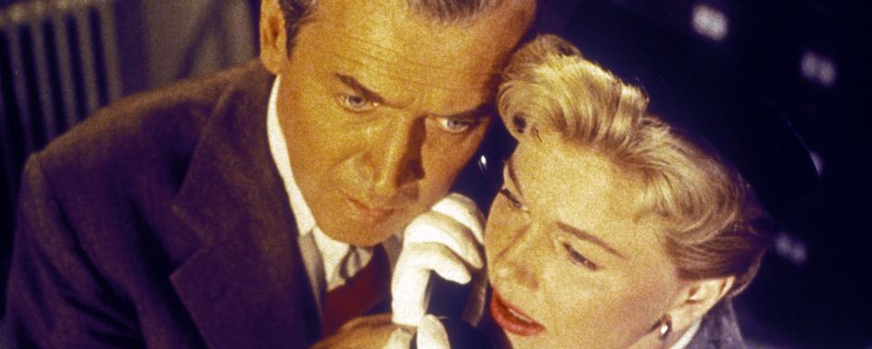 James Stewart et Doris Day dans "L'homme qui en savait trop" d'Alfred Hitchcock (1956). [Kobal / The Picture Desk / AFP]