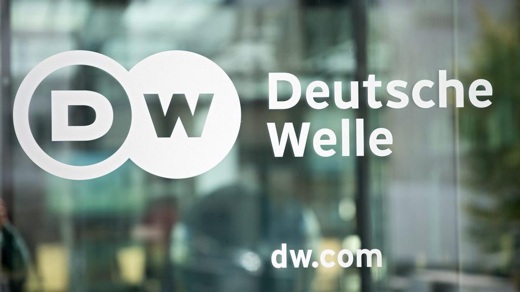 La Russie ferme le bureau de Deutsche Welle après l'interdiction de RT en Allemagne. [EPA/Keystone - Marius Becker]