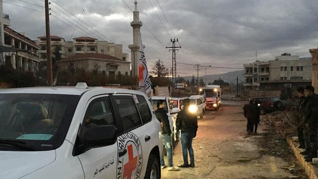 Un convoi d'aide à destination de la ville de Madaya le 11 janvier dernier. [ICRC via AP]