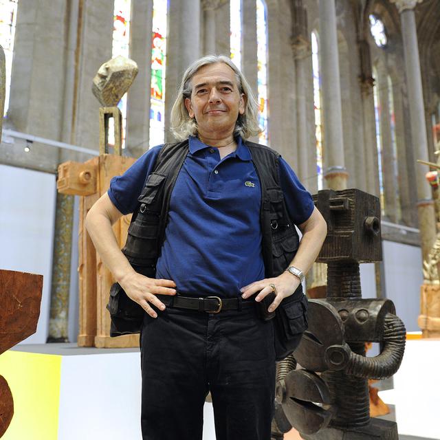 Hervé Di Rosa parmi ses oeuvres, lors d'une exposition à Montpellier en juin 2012. [AFP - Pascal Guyot]
